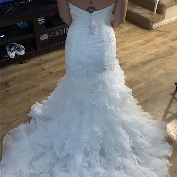 Strapless Mermaid Bridal Gown size 4 soft white - Picture 6 of 11